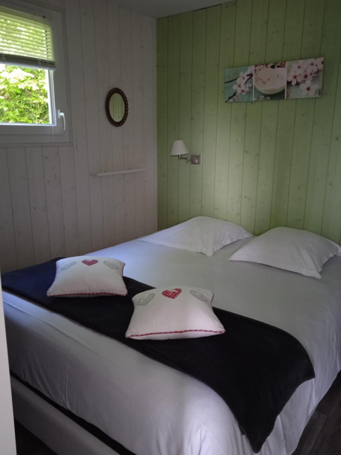 Les Cabanes Du Lac Vandré Esterno foto